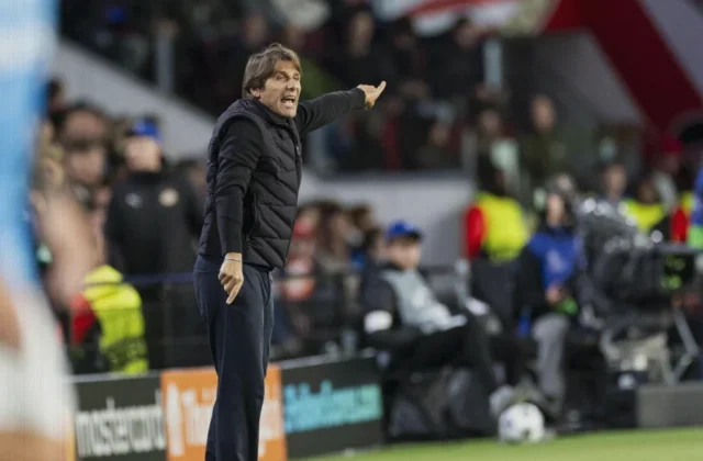 Antonio Conte Emerges as Manchester United Option Amid Carrick Pressure
