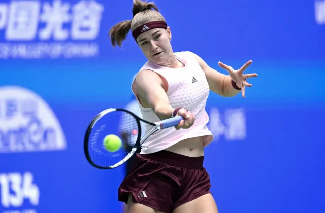 Muchova Extends Perfect Tiebreak Run to Reach Wuhan Open Third Round
