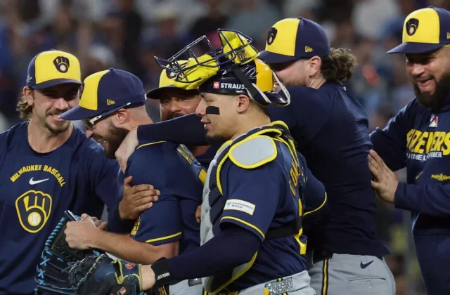 Brewers Sweep Dodgers to Reach First World Series in 44 Years