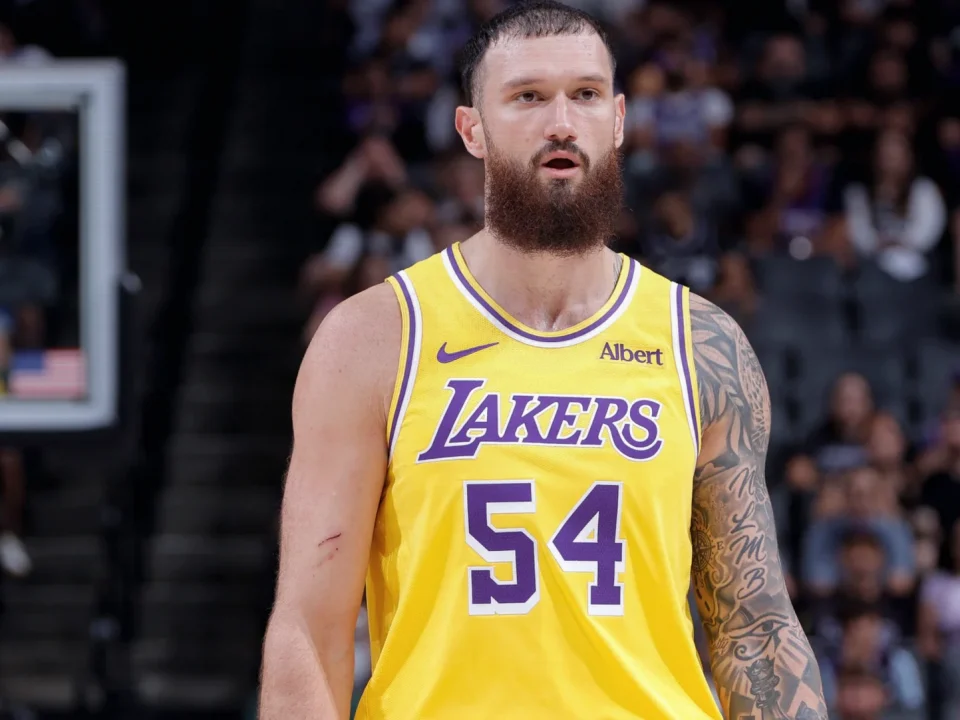 Flavor Flav Emerges as Sandro Mamukelashvili’s Biggest Lakers Supporter