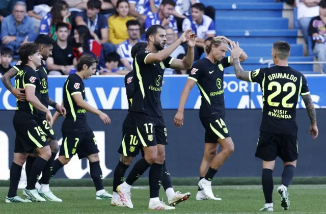 Atlético Madrid Beat Alavés to Stay Second Ahead of Manchester United