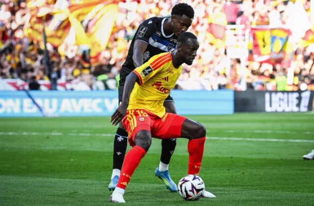 Auxerre Set for Rennes Trip Without Makosso and Mandengue