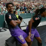 Barcelona Match Real Madrid’s Nine-Win LaLiga Start with Betis Rout