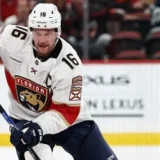 Aleksander Barkov Leaves Panthers-Sharks Game After Second-Period Fall