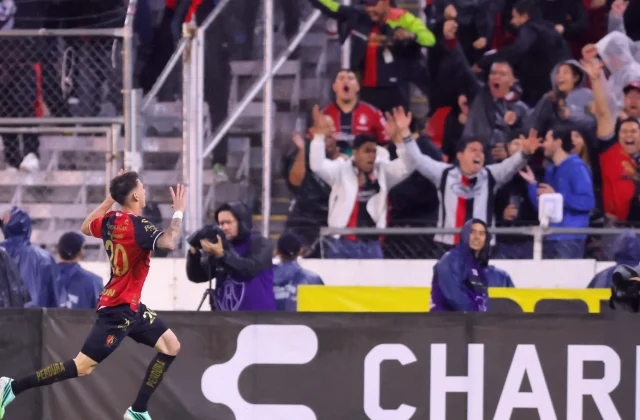 Zenón Opens Atlas Account in 1-1 Derby Draw with Chivas