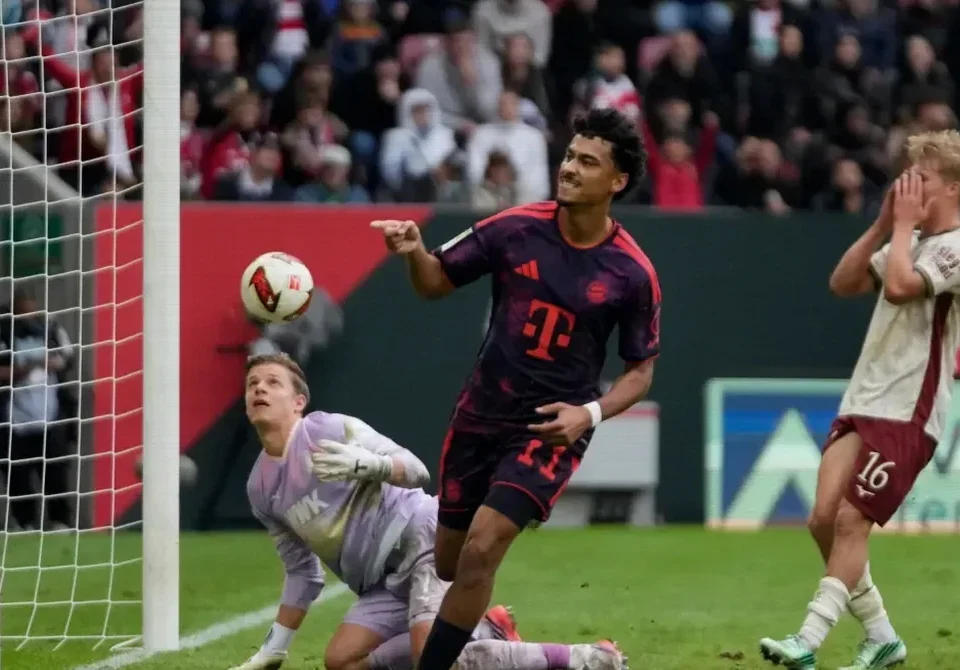 Bayern Munich Held by Augsburg After Four Disallowed Goals