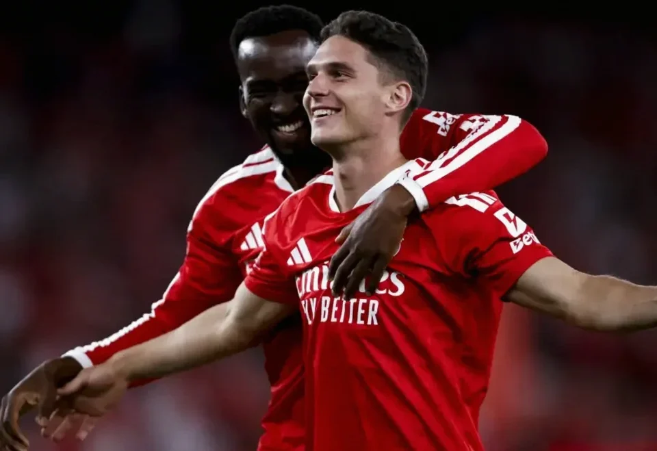 Benfica Beat Vitória Guimarães 2-0 to Reclaim Second in Primeira Liga