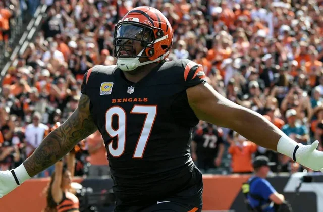 Dexter Lawrence’s Goal-Line Leap Highlights Bengals Win Over Dolphins