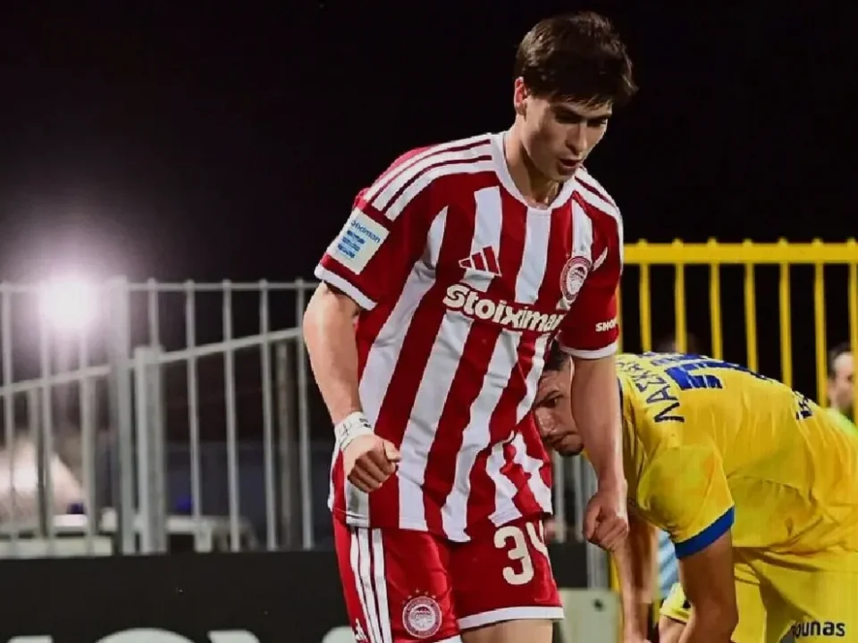 Armando González Limited Again as Olympiacos Beat Panetolikos 2-0