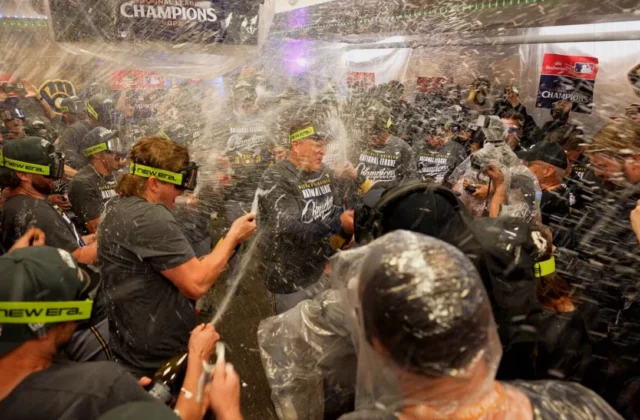 Brewers, Rays Meet in World Series Seeking First Franchise Title