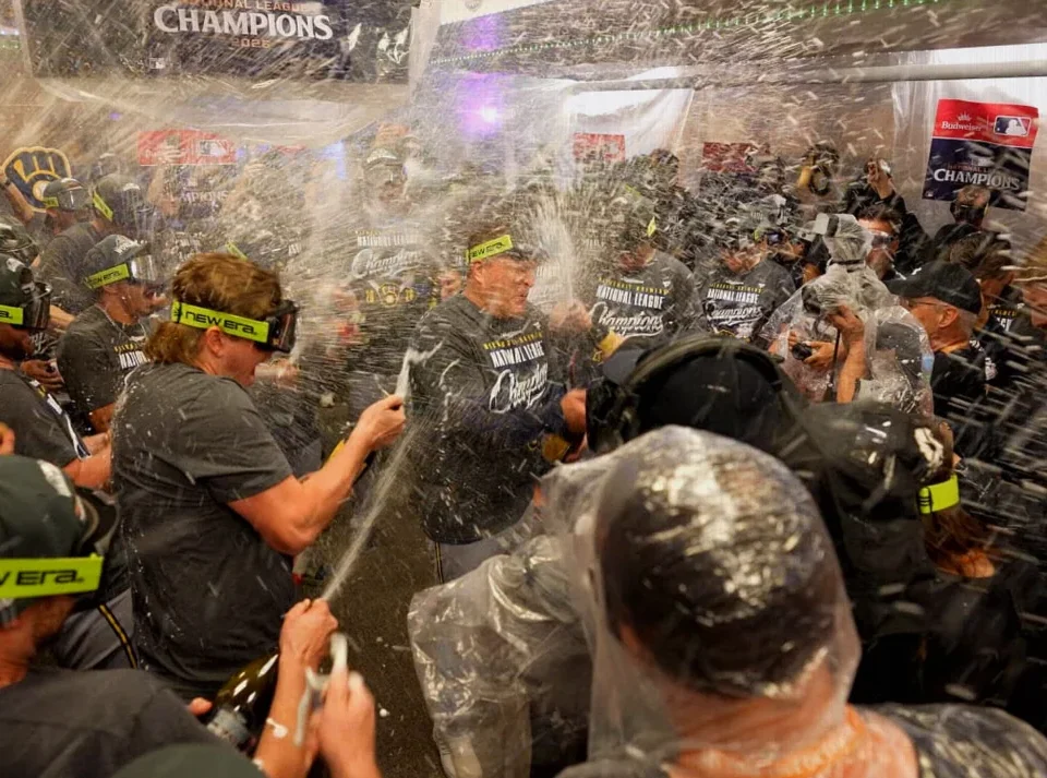 Brewers, Rays Meet in World Series Seeking First Franchise Title