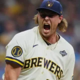 Brewers Edge Rays 3-2 to Win World Series Game 1 in Milwaukee