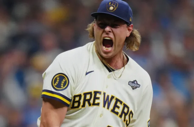 Brewers Edge Rays 3-2 to Win World Series Game 1 in Milwaukee