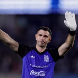 Emiliano Martínez Begins Recovery After Surgery