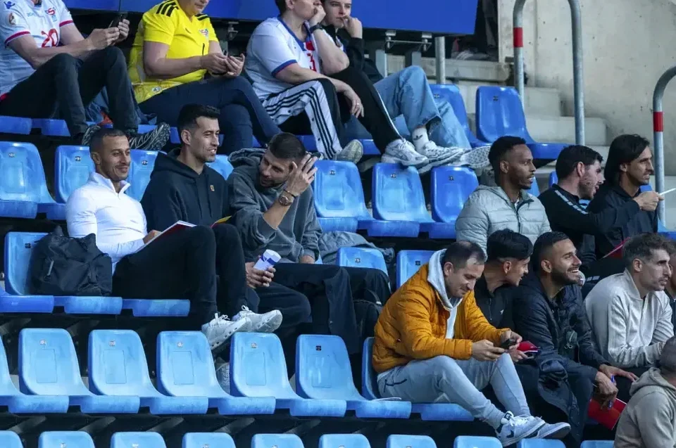 Piqué, Busquets and Spain Stars Continue Coaching Course in Andorra