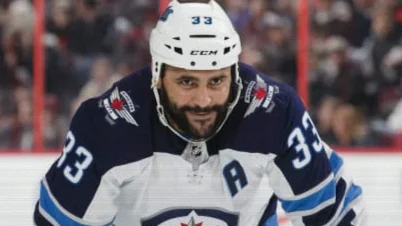 Dustin Byfuglien Returns for Jets Alumni Game at Heritage Classic
