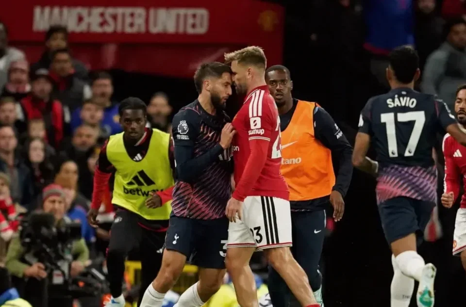 Tottenham Rescue 1-1 Draw With Manchester United After Bentancur Red