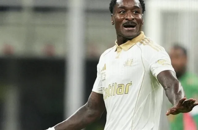 Nzola Nets First Cagliari Goal in Trofeo de Vallecas Triumph