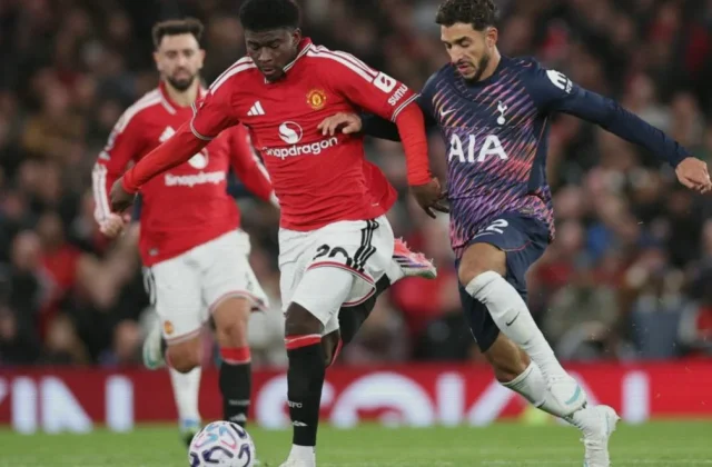 Baleba Debut Gives Manchester United a Lift After Spurs Draw