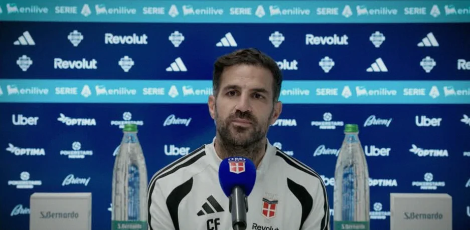 Fabregas Balances Como’s Manchester United Night with Serie A Priorities