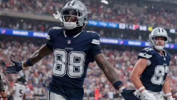 CeeDee Lamb’s 17 Catches Lift Cowboys Past Texans in Houston