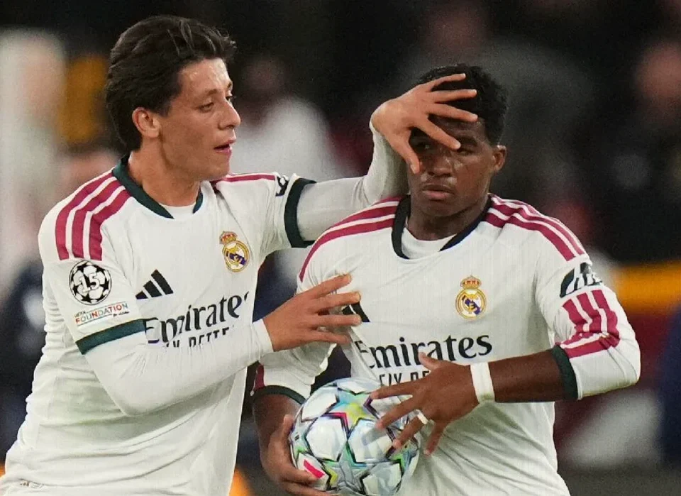 PSG and Barcelona Set Early Champions League Pace After Matchday 2