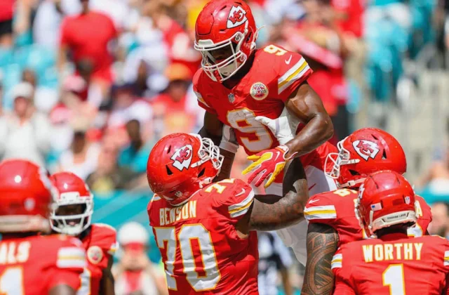 Kenneth Walker, Brock Purdy Lead NFL September Award Winners