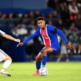 PSG Midfielder Senny Mayulu Ruled Out for a Month with Thigh Injury