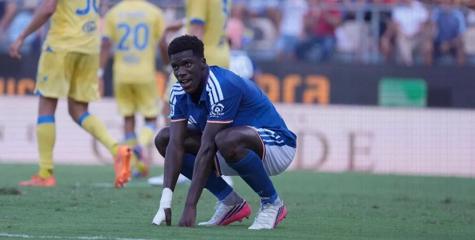 Diao Scores for Como but Suffers Thigh Injury Against Feyenoord