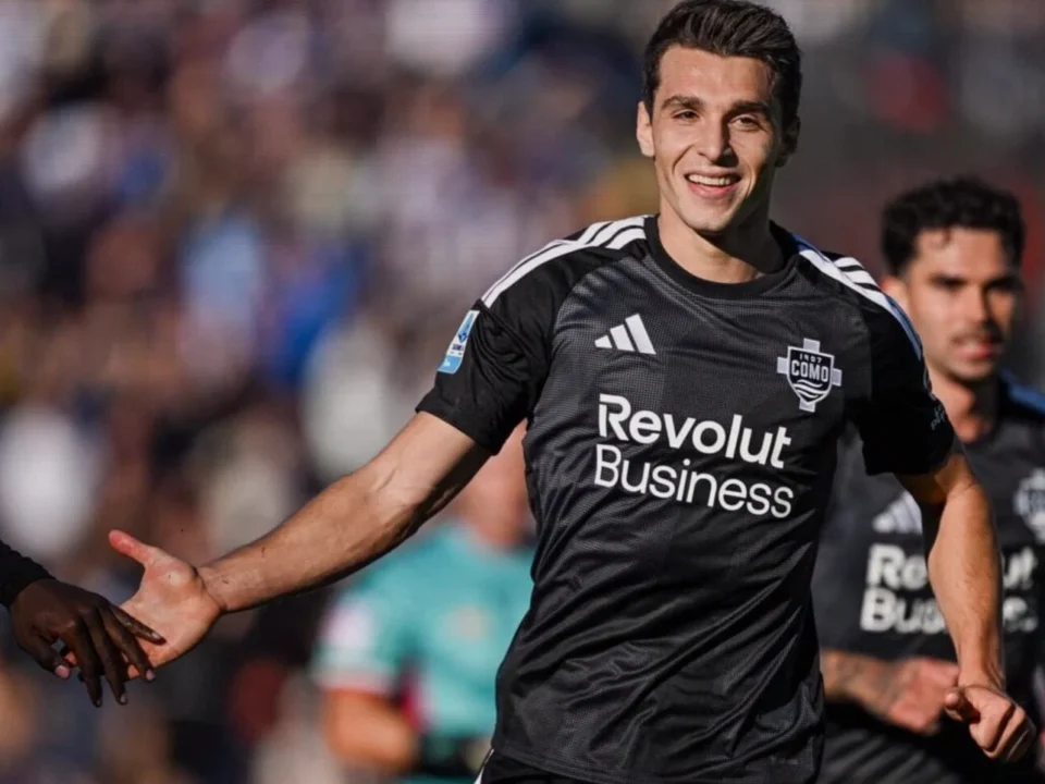 Como Beat Sassuolo 2-0 as Fabregas’ Serie A Momentum Grows