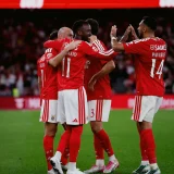 Echeverri Assists as Benfica Beat Vitória Guimarães 2-0