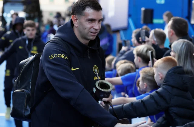 Emiliano Martínez Starts as Chelsea Target European Qualification Boost