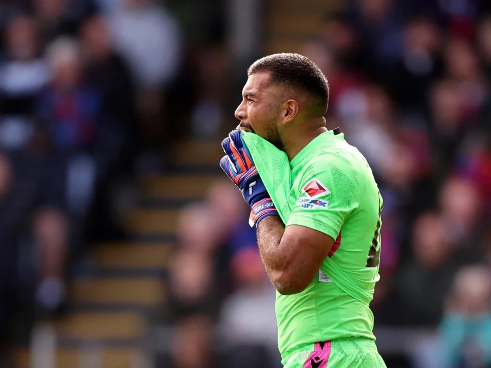 Emiliano Martínez Helps Aston Villa Rally Past Nottingham Forest 3-1