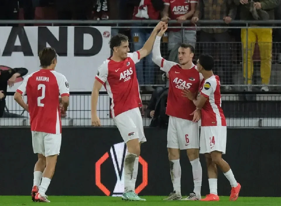 AZ Alkmaar Beat Hapoel as Mateo Chávez Faces Another Brief Cameo