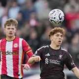 Liverpool Beat Brentford 2-1 as Isak and Víctor Muñoz Spark Comeback