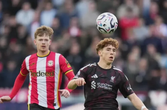 Liverpool Beat Brentford 2-1 as Isak and Víctor Muñoz Spark Comeback