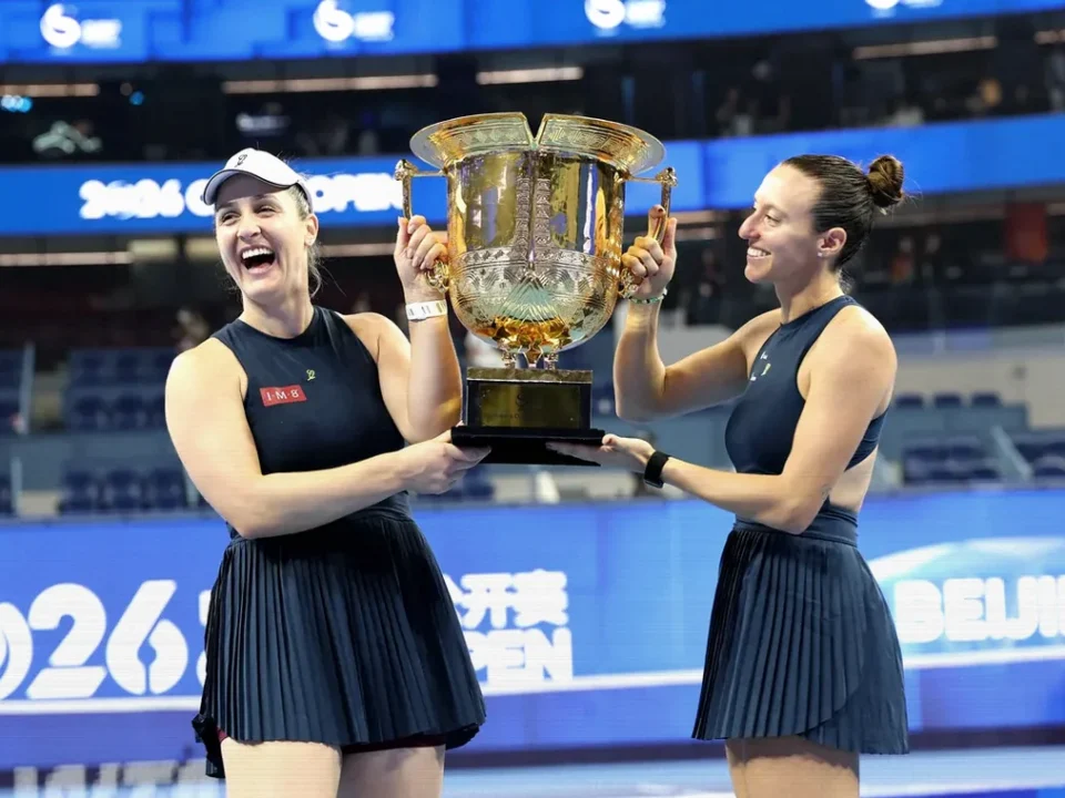 Dabrowski and Stefani Rout Top Seeds to Claim China Open Doubles Title