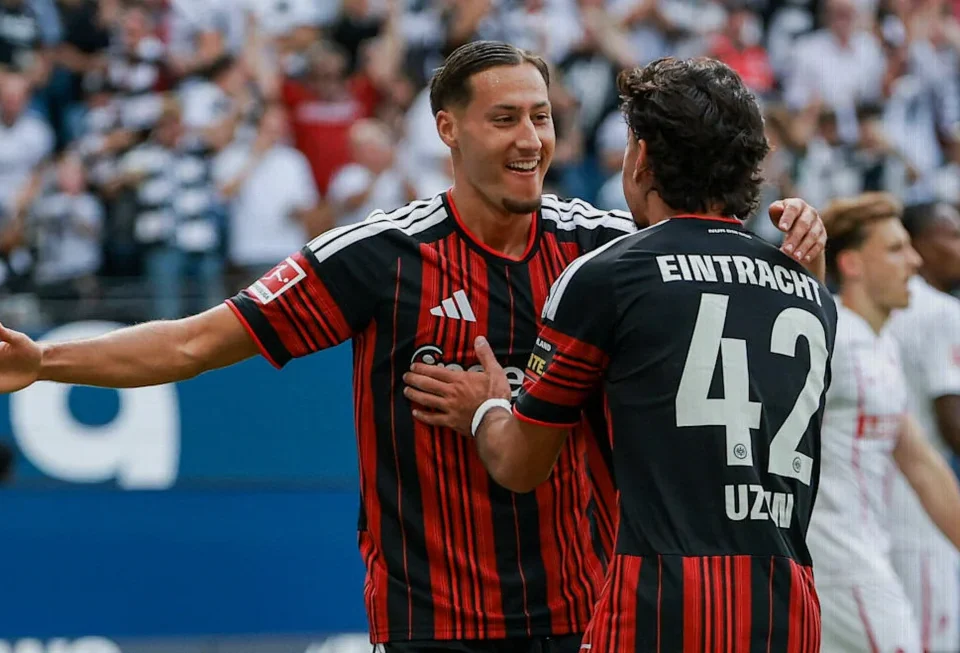 Hütter Faces Frankfurt Forward Dilemma After Ebnoutalib’s Rise