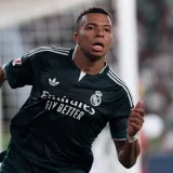 Mbappé’s Bike Recovery Posts Spark Concern at Real Madrid