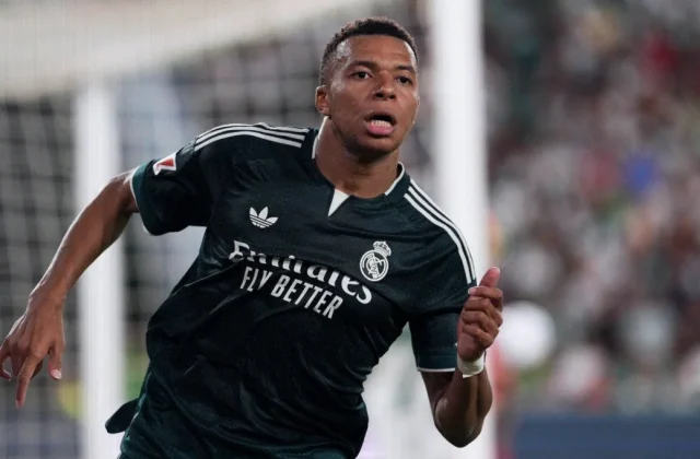 Mbappé’s Bike Recovery Posts Spark Concern at Real Madrid