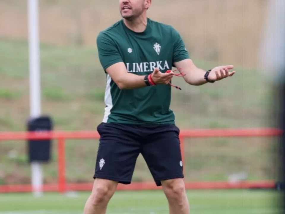 Nicolás Larcamón Responds to Chile National Team Links