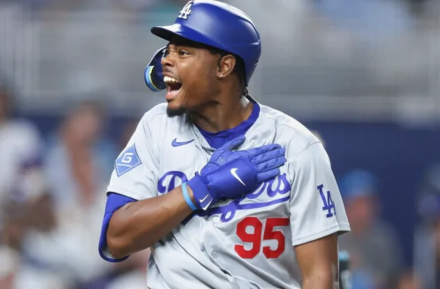 Dodgers Add De Paula, Henriquez for NLDS Opener Against Braves