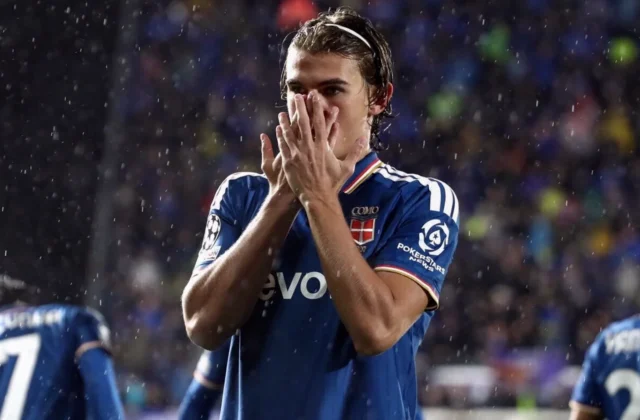 Nico Paz Inspires Fabregas’ Como in Stunning 4-1 Win Over Manchester United