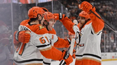 Lukas Dostal, Ducks fend off Golden Knights in season-opening win