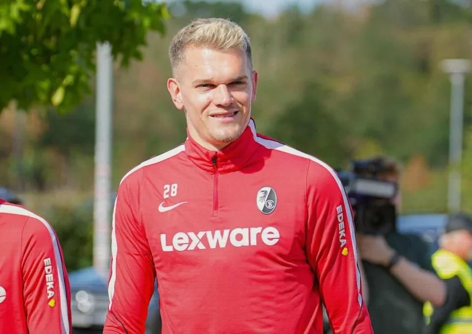 Matthias Ginter Extends SC Freiburg Stay in Major Boost