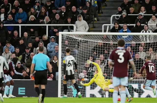 Manzambi Header Gives Aston Villa Controlled Win at Newcastle