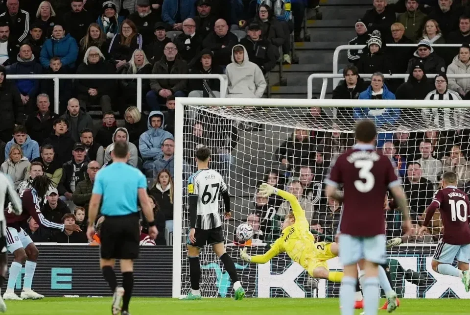 Manzambi Header Gives Aston Villa Controlled Win at Newcastle