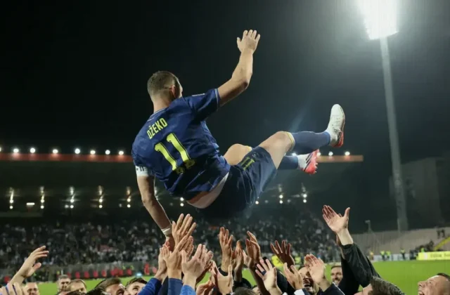 Edin Džeko Bows Out After Bosnia Draw with Sweden
