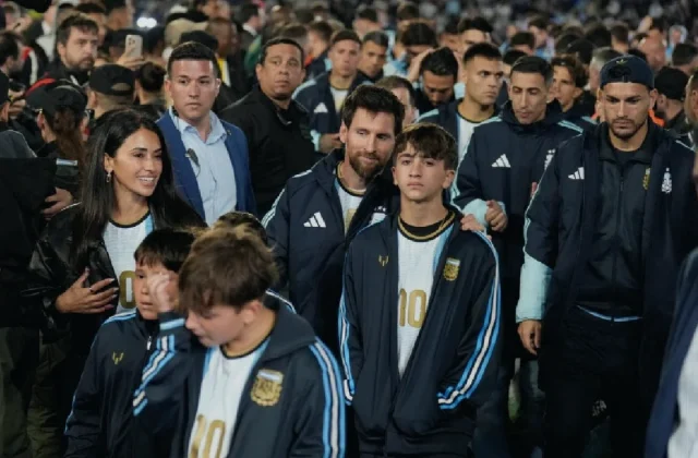 Messi’s Son Thiago in Tears During Argentina Farewell at Monumental