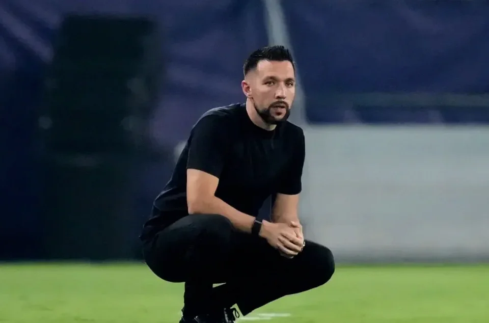 Farioli Says Porto Deserved More After 3-2 Betis Defeat